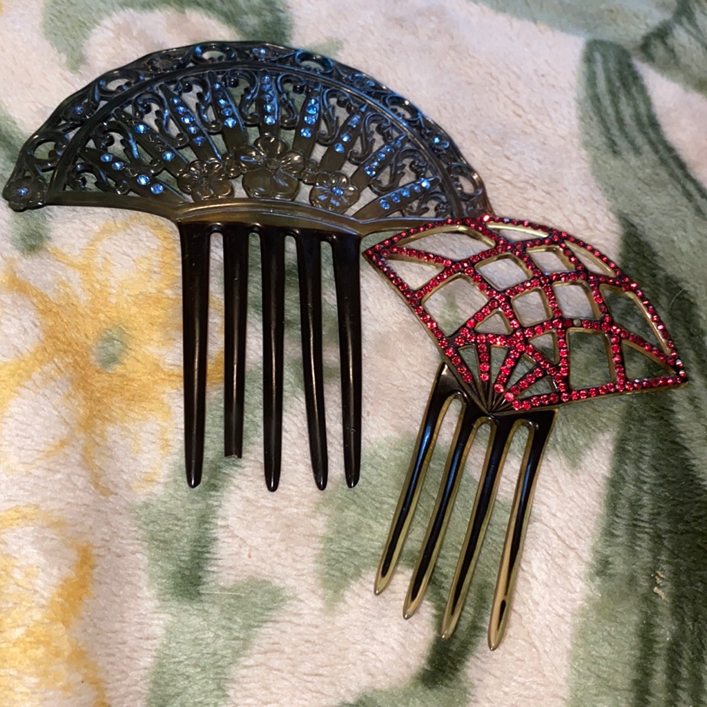 Two Antique Hair Combs (Va)